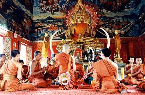 朝鲜半岛和越南北方地区,小乘佛教主要流行在南亚的斯里兰卡和东南亚