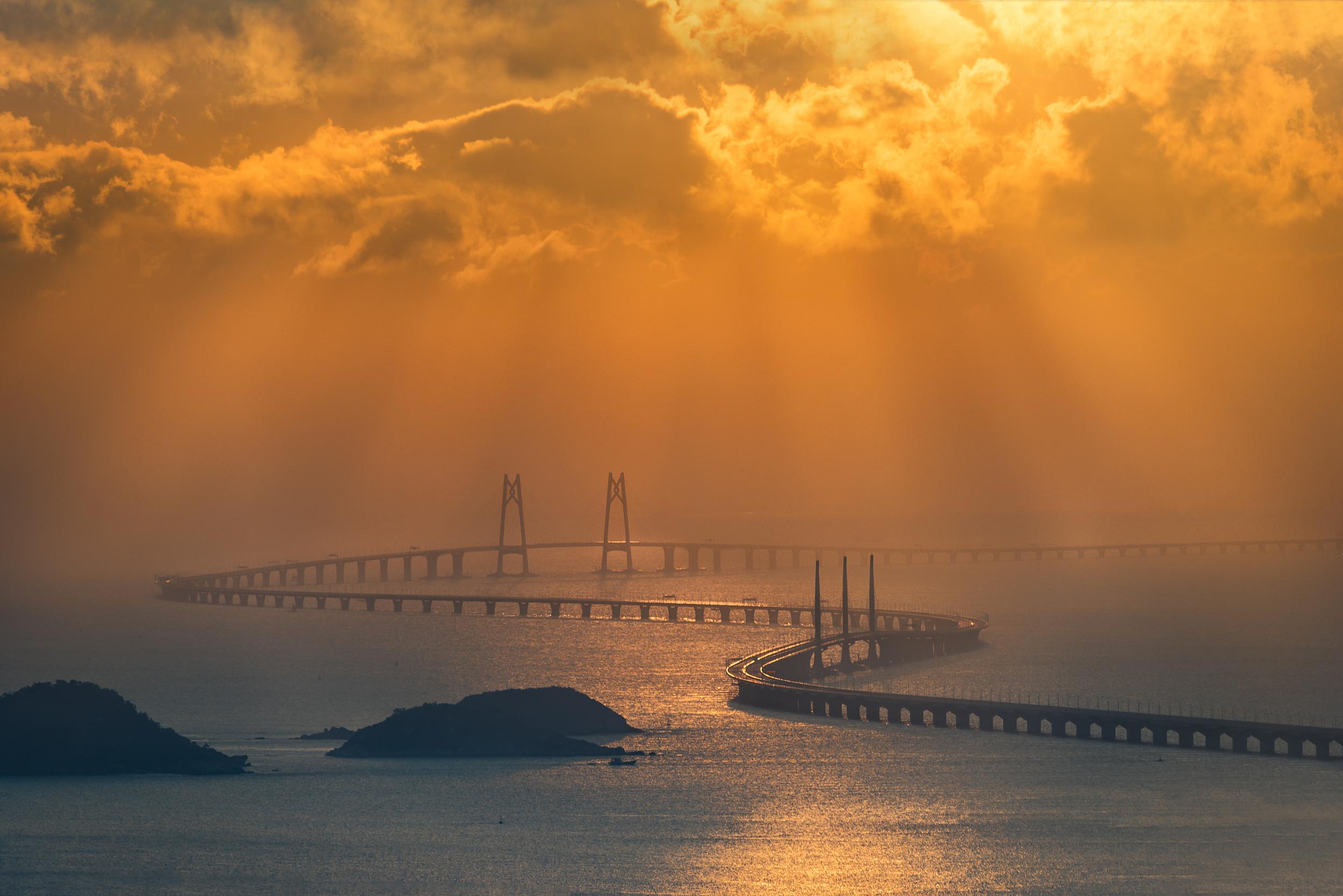 图解港珠澳大桥:世界上最长的跨海桥梁工程